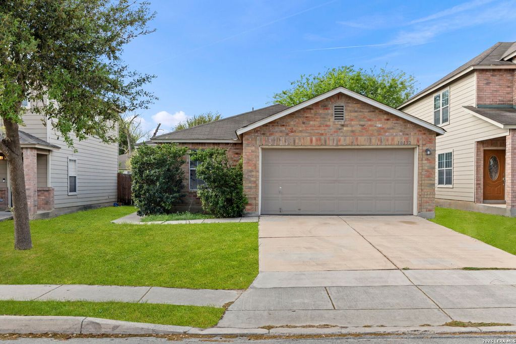 10132 Del Lago, San Antonio, TX 78245