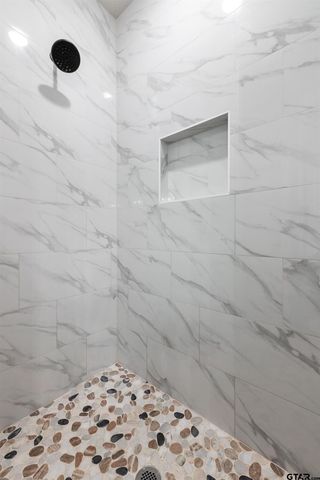 1627 Orchard Ln, Hideaway, TX 75771