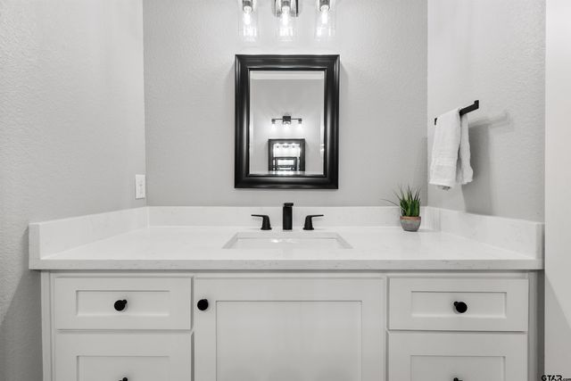 1627 Orchard Ln, Hideaway, TX 75771