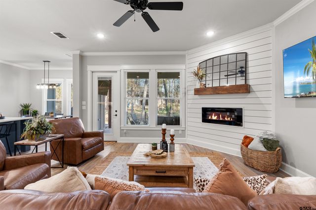 1627 Orchard Ln, Hideaway, TX 75771