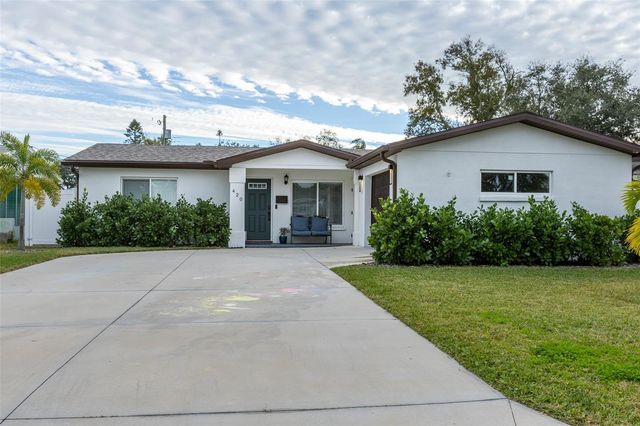 420 42ND AVENUE NE, St Petersburg, FL 33703