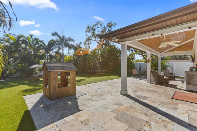 420 42ND AVENUE NE, St Petersburg, FL 33703