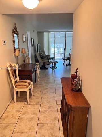 2998 NW 48th Terrace 233, Lauderdale Lakes, FL 33313