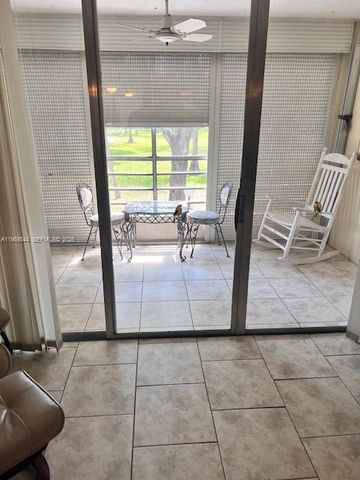 2998 NW 48th Terrace 233, Lauderdale Lakes, FL 33313