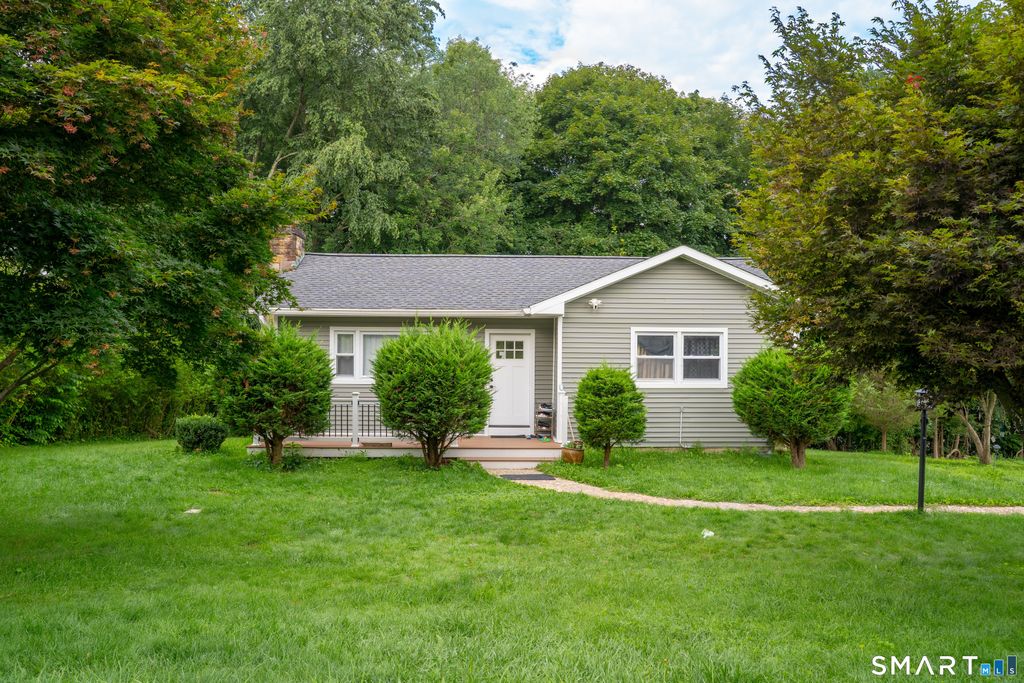 26 Mabel Avenue, Danbury, CT 06811