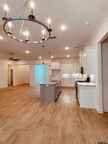 320 Amanda Avenue, Bullard, TX 75757
