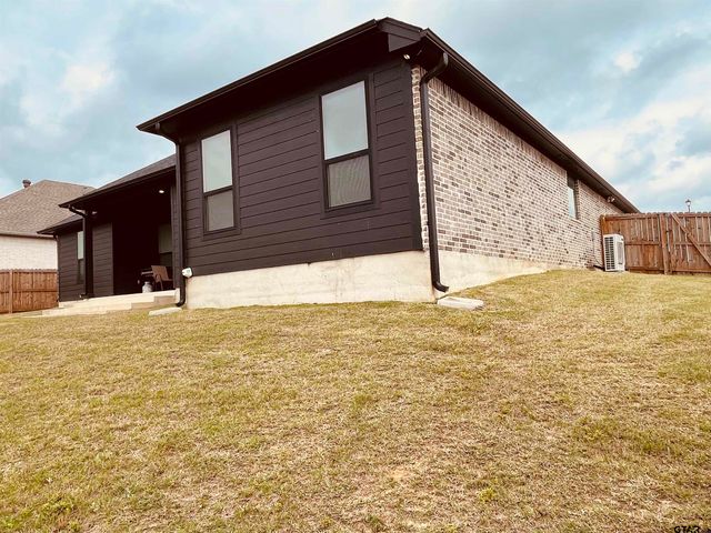 320 Amanda Avenue, Bullard, TX 75757