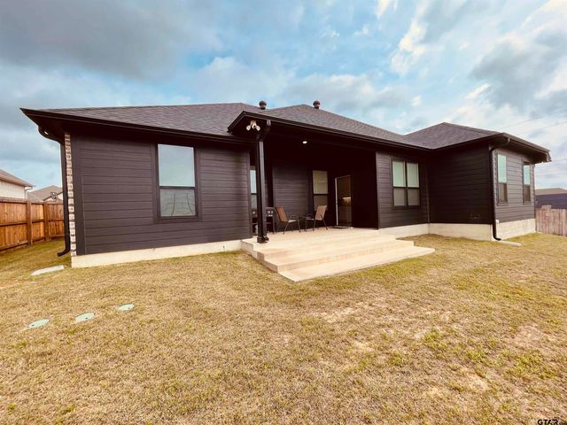 320 Amanda Avenue, Bullard, TX 75757