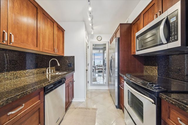 1111 Caroline Street 2908, Houston, TX 77010