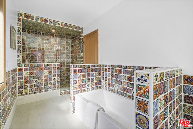 231 Loma Metisse Road, Malibu, CA 90265