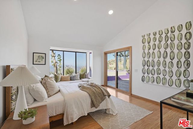 231 Loma Metisse Road, Malibu, CA 90265