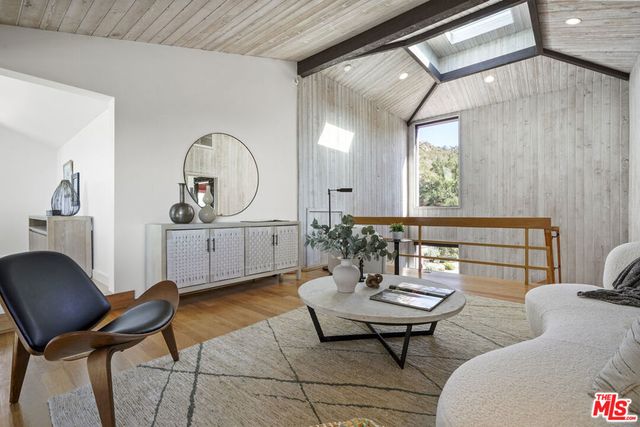 231 Loma Metisse Road, Malibu, CA 90265