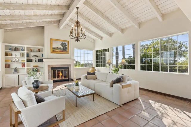 28889 Anderson Court, Escondido, CA 92026