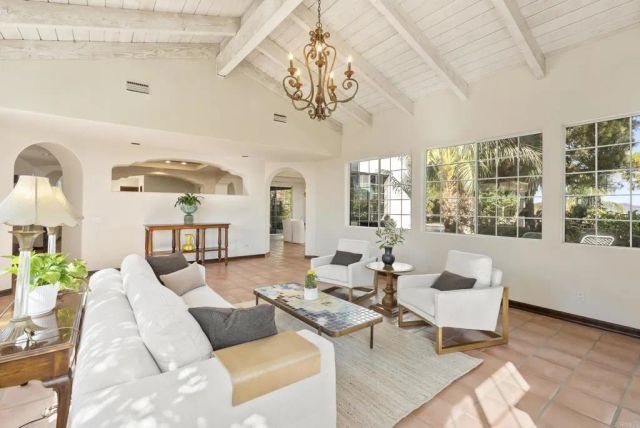 28889 Anderson Court, Escondido, CA 92026