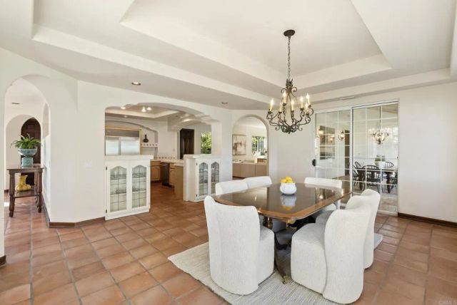 28889 Anderson Court, Escondido, CA 92026