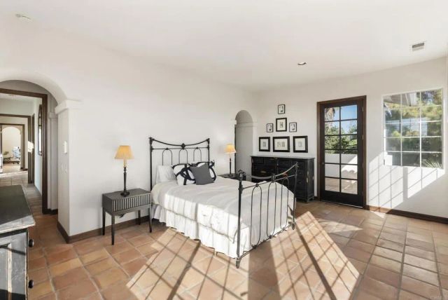 28889 Anderson Court, Escondido, CA 92026