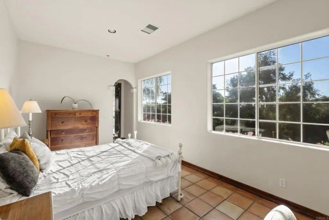 28889 Anderson Court, Escondido, CA 92026