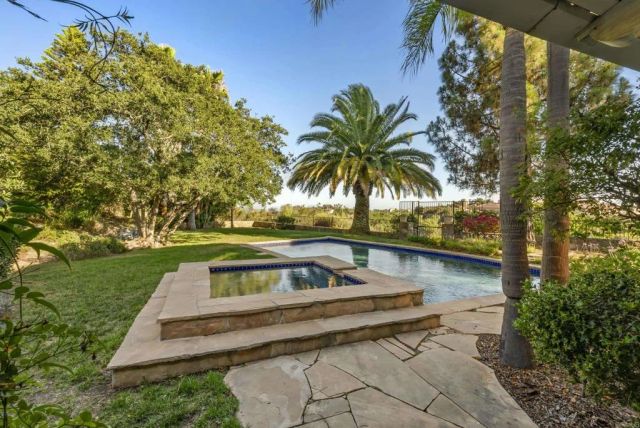 28889 Anderson Court, Escondido, CA 92026