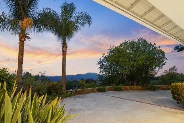 28889 Anderson Court, Escondido, CA 92026
