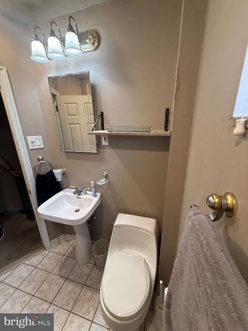 2642 S ISEMINGER ST, Philadelphia, PA 19148
