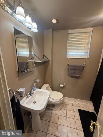 2642 S ISEMINGER ST, Philadelphia, PA 19148