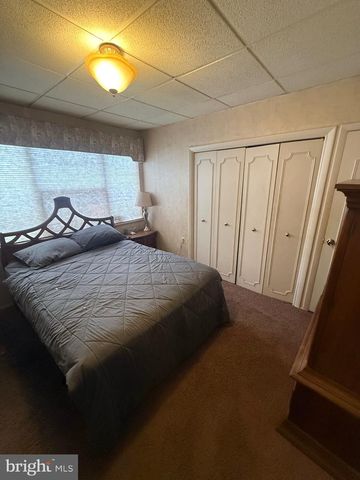 2642 S ISEMINGER ST, Philadelphia, PA 19148