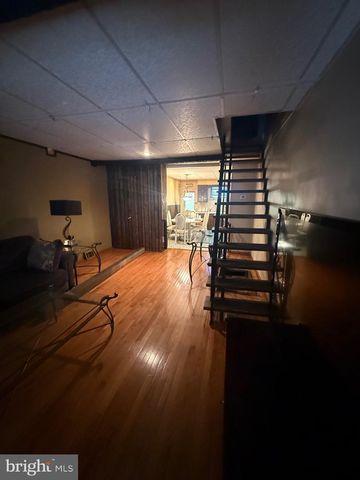 2642 S ISEMINGER ST, Philadelphia, PA 19148