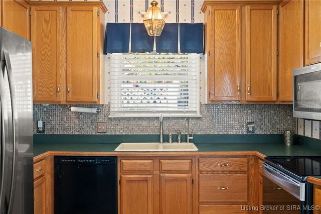 1807 Wesley Court, Jeffersonville, IN 47130