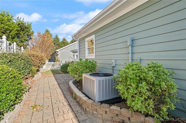 1807 Wesley Court, Jeffersonville, IN 47130