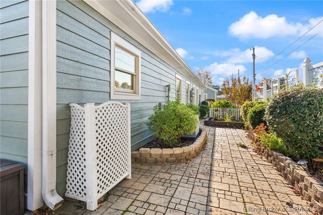 1807 Wesley Court, Jeffersonville, IN 47130