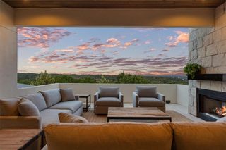 100 Overlook DR, Liberty Hill, TX 78642