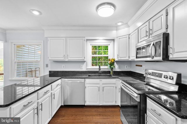 25 WHITTINGHAM CIR, Sterling, VA 20165