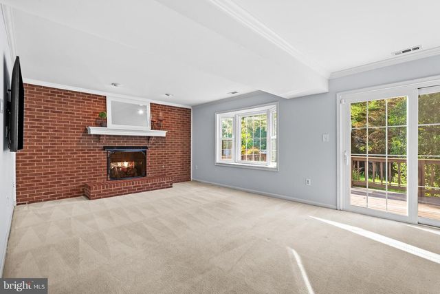 25 WHITTINGHAM CIR, Sterling, VA 20165
