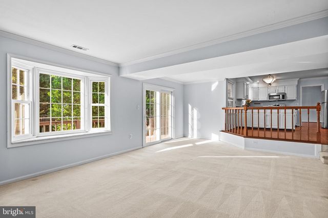 25 WHITTINGHAM CIR, Sterling, VA 20165