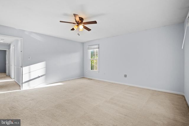 25 WHITTINGHAM CIR, Sterling, VA 20165
