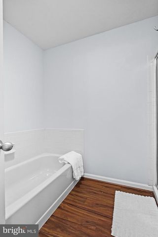 25 WHITTINGHAM CIR, Sterling, VA 20165
