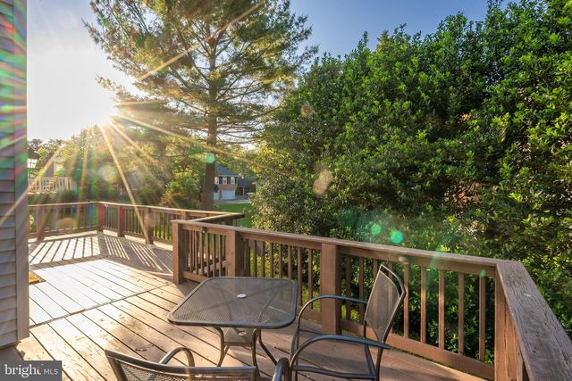 25 WHITTINGHAM CIR, Sterling, VA 20165