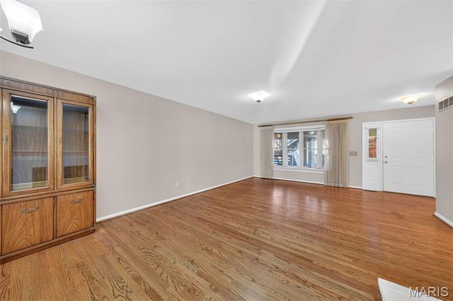 7344 Whitehall Colonial Lane, Affton, MO 63119