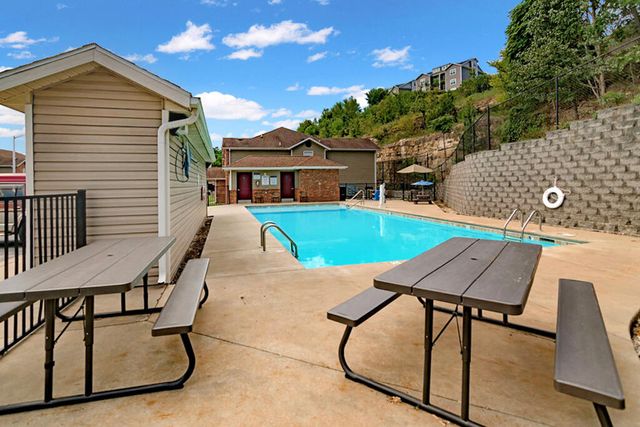 2958 Vineyards Parkway 5, Branson, MO 65616