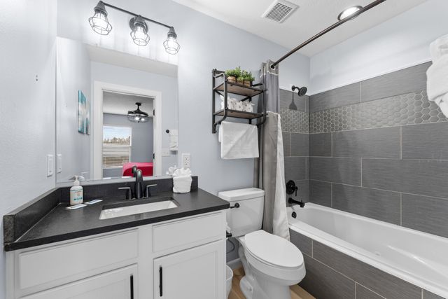 2958 Vineyards Parkway 5, Branson, MO 65616