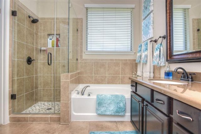2004 Granite Hill DR, Leander, TX 78641