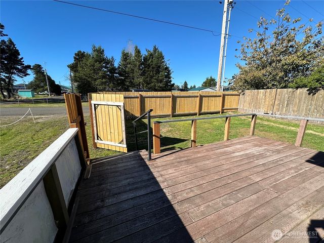 26206 R Street, Ocean Park, WA 98640