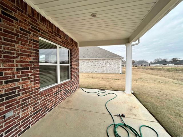 74 Clearwater Drive, Brookland, AR 72417