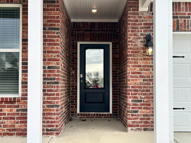 74 Clearwater Drive, Brookland, AR 72417