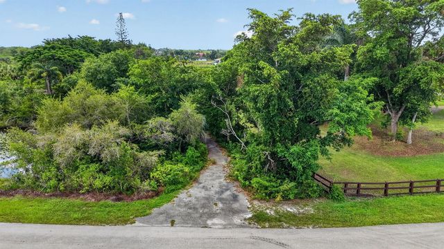 2262 Prarieview Drive, Loxahatchee, FL 33470
