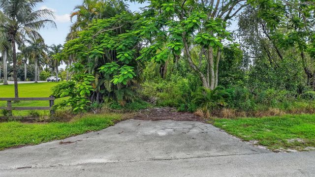 2262 Prarieview Drive, Loxahatchee, FL 33470