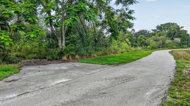 2262 Prarieview Drive, Loxahatchee, FL 33470