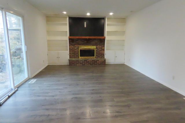 3552 S Franklin Avenue, Springfield, MO 65807