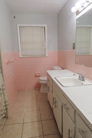 3552 S Franklin Avenue, Springfield, MO 65807