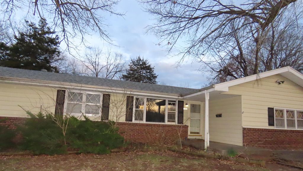 3552 S Franklin Avenue, Springfield, MO 65807